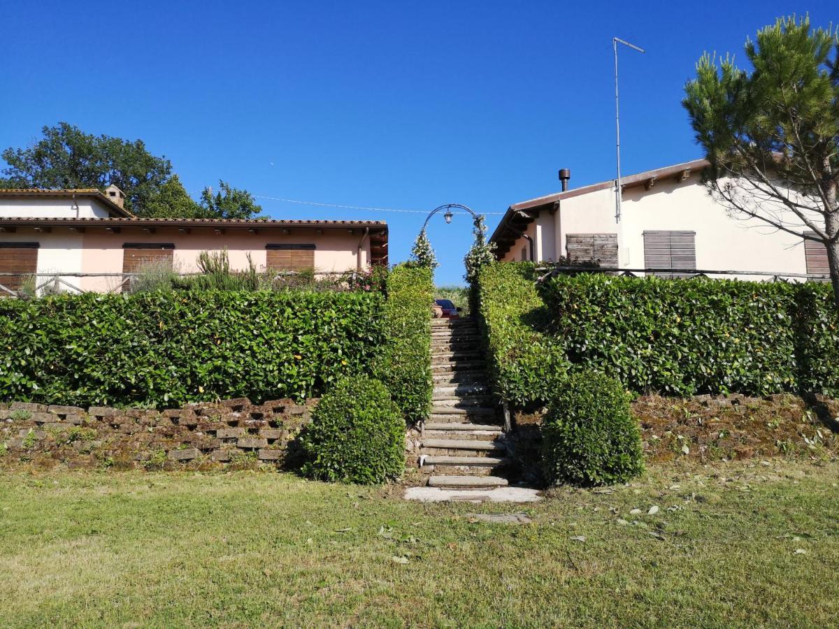 Santa Croce Villa Fossato di Vico Exterior photo
