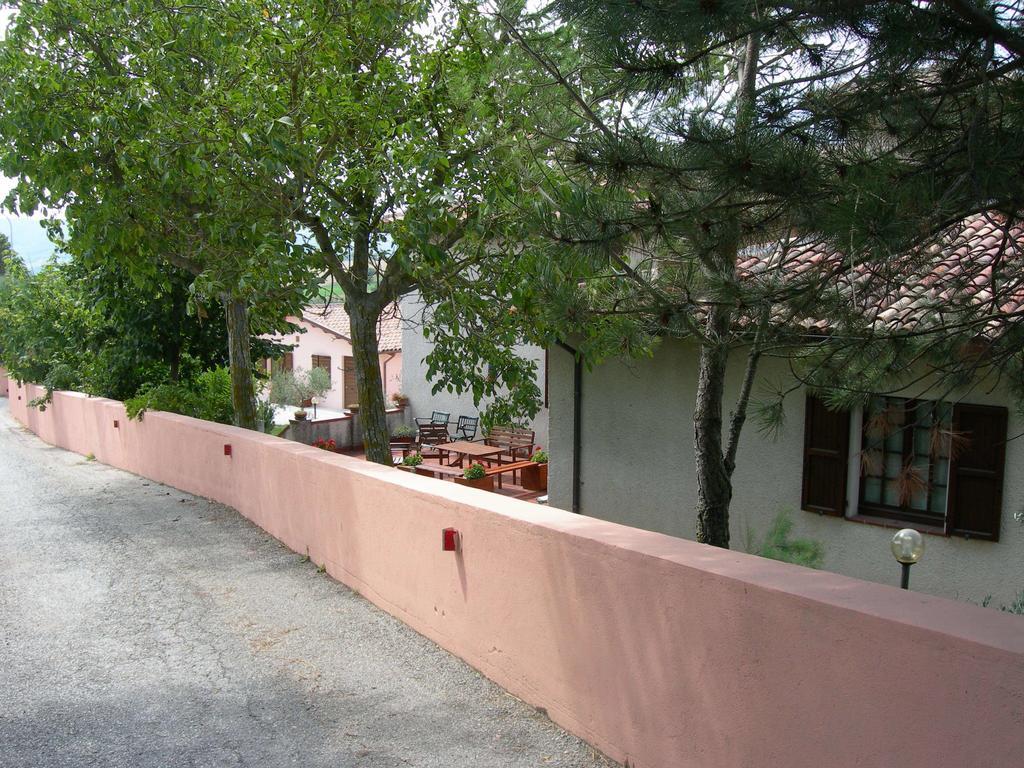 Santa Croce Villa Fossato di Vico Exterior photo