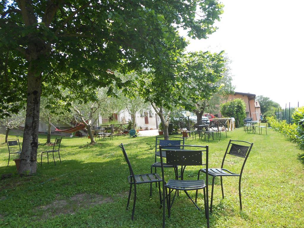 Santa Croce Villa Fossato di Vico Exterior photo