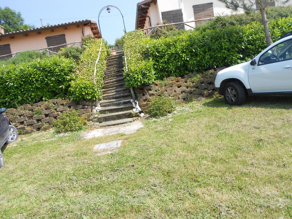 Santa Croce Villa Fossato di Vico Exterior photo