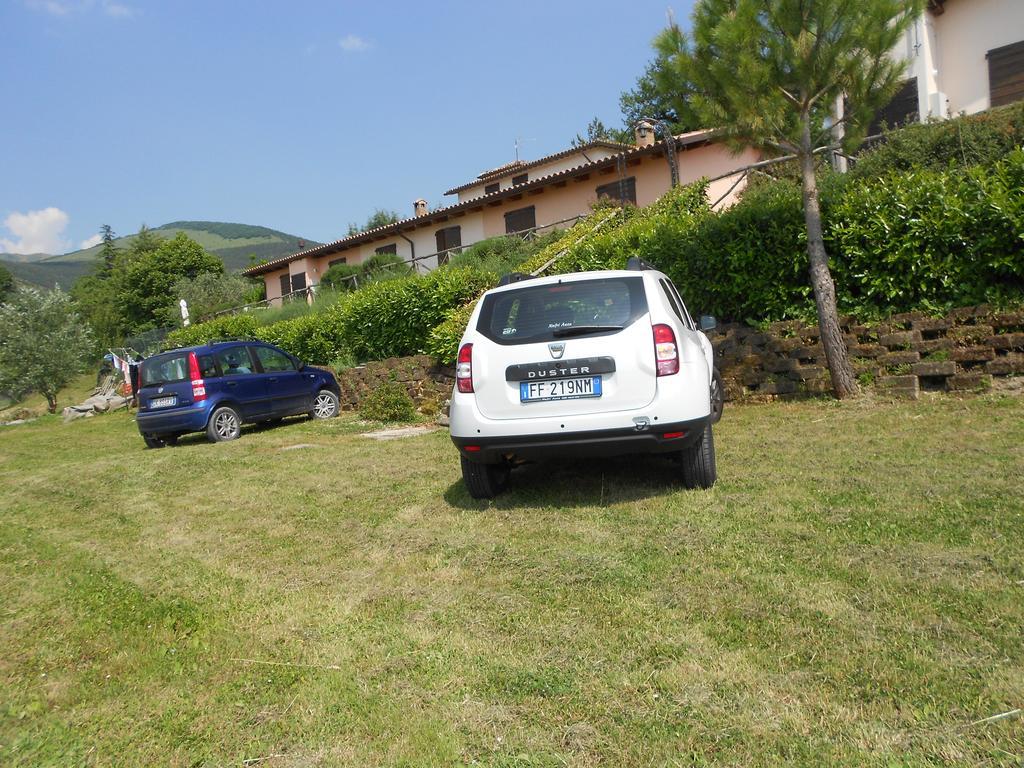 Santa Croce Villa Fossato di Vico Exterior photo