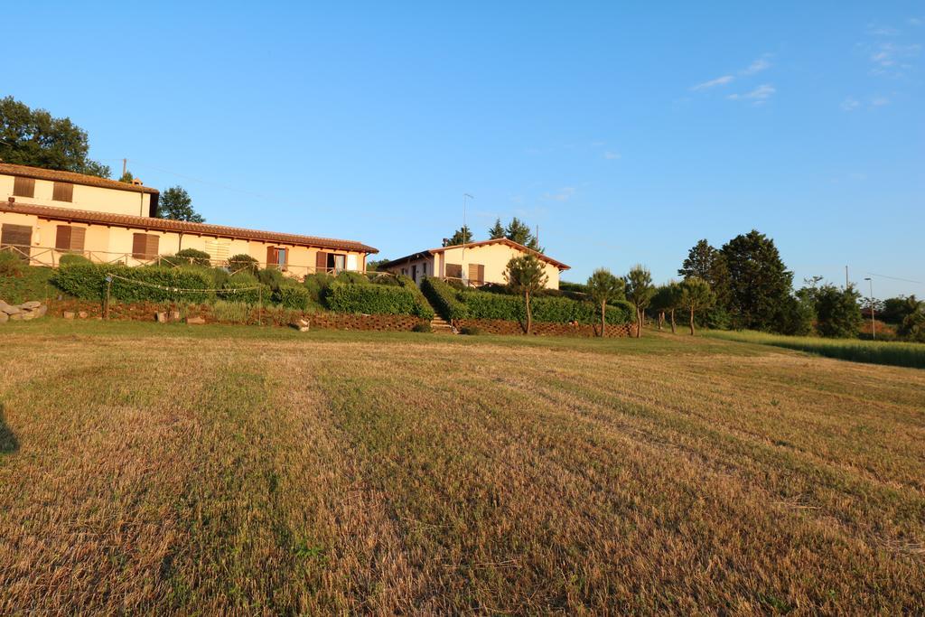 Santa Croce Villa Fossato di Vico Exterior photo