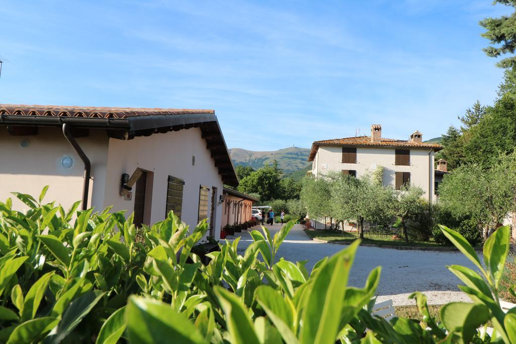 Santa Croce Villa Fossato di Vico Exterior photo